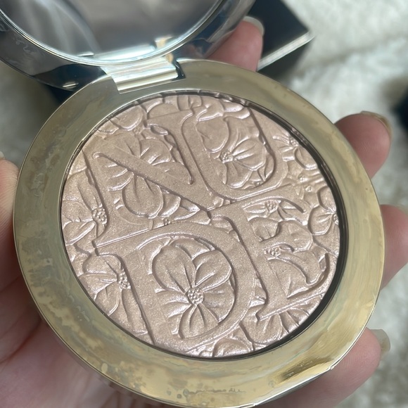 Brand New in Box Dior Skin Nude Air Highlighter in 001 Glowing Pink - Picture 4 of 5